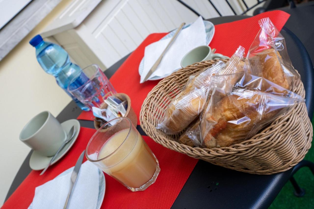 B&B Alighieri 97 Bari Eksteriør bilde