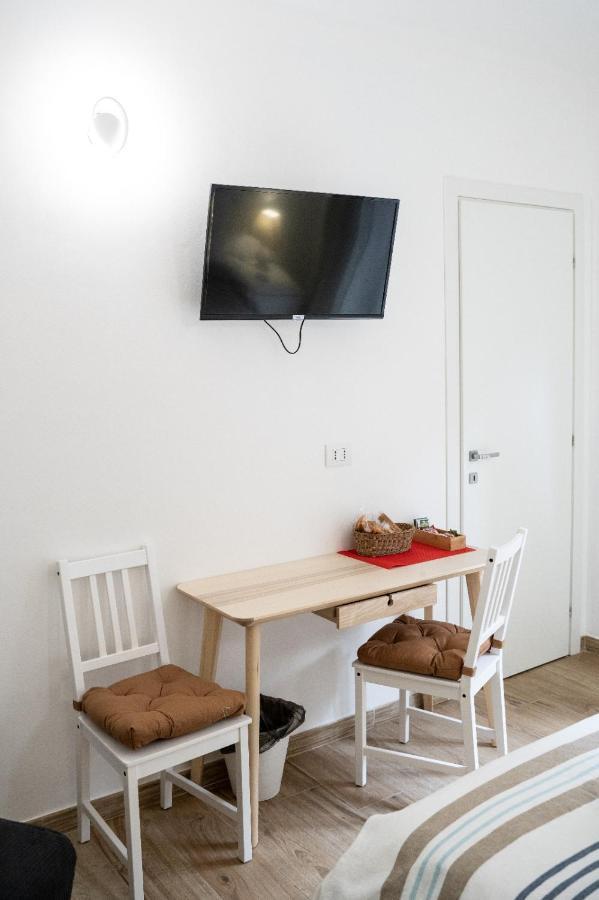 B&B Alighieri 97 Bari Eksteriør bilde